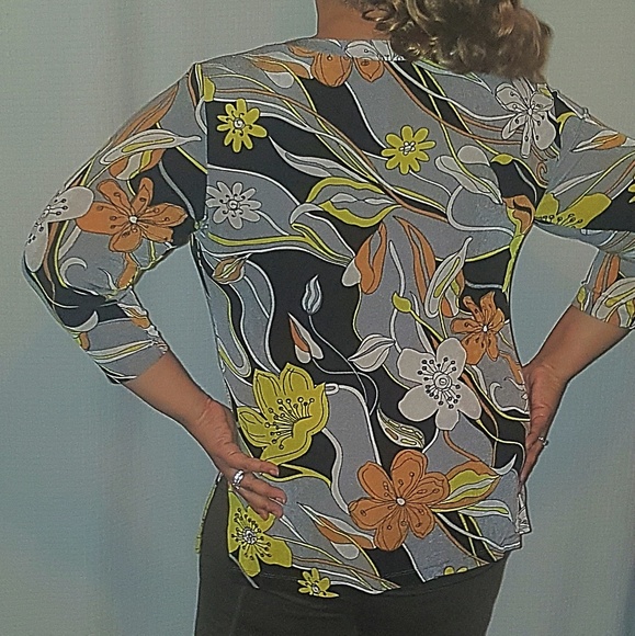 Chico's top - Picture 2 of 6